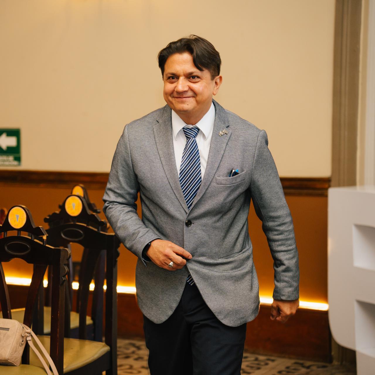 Lic Osberto Aguilar